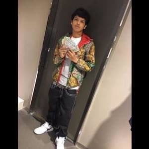 Meet your Posher, Roger